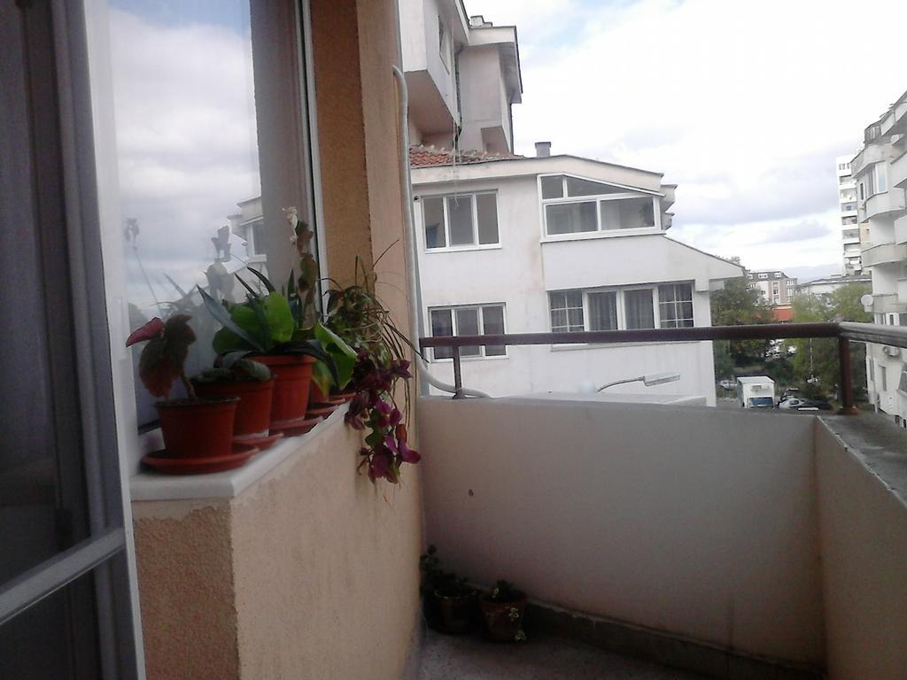 Luxury Apartment Lazur 2 Бургас Номер фото